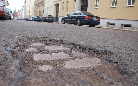 Schlagloch (Archiv) - Foto: über dts Nachrichtenagentur