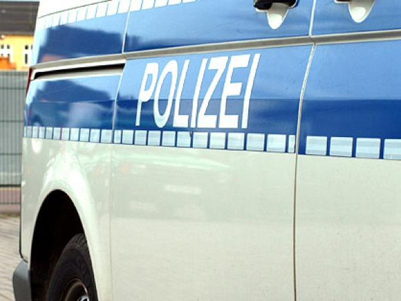 Polizeistreife im Einsatz (Archiv) - Foto: über dts Nachrichtenagentur