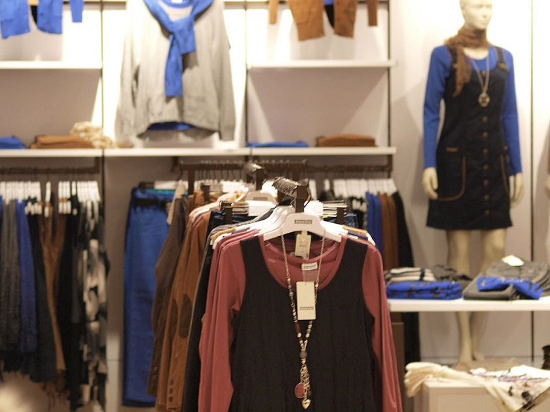 Angebote in einem Geschäft (Archiv) - Foto: über dts Nachrichtenagentur