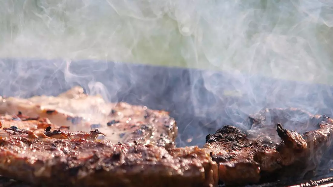 Steak auf einem Grill - Bild: über dts Nachrichtenagentur