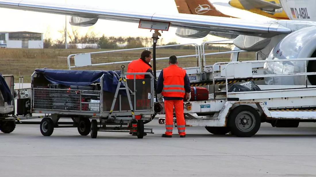 Gepäckverladung am Flughafen - Bild: über dts Nachrichtenagentur