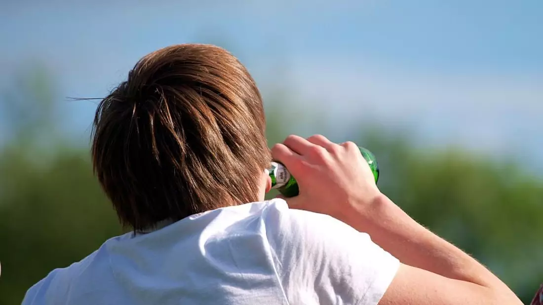 Biertrinkender Mann (Archiv) - Bild: über dts Nachrichtenagentur