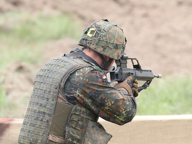 Bundeswehr-Soldat mit G36 (Archiv) - Foto: über dts Nachrichtenagentur