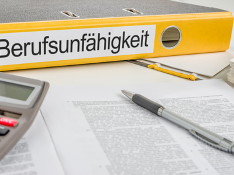 Neue Versicherungsprodukte zur Berufsunfähigkeit kommen auf den Markt.  - Foto: Fotolia, 72942469, Zerbor