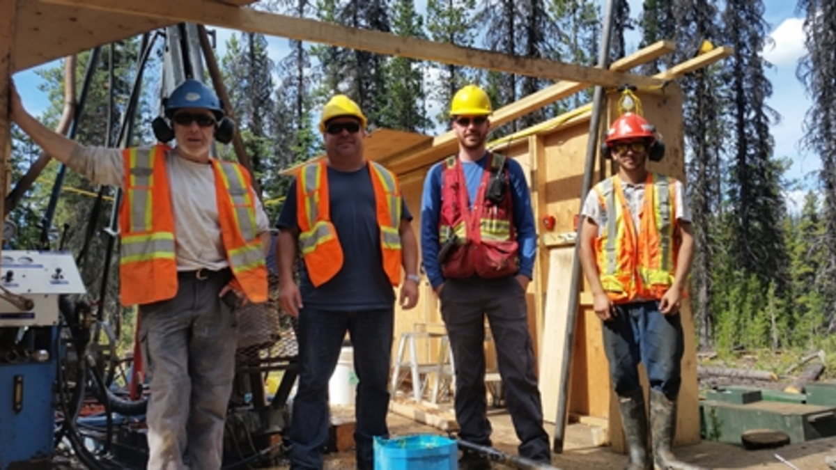 ML Gold Explorationsteam - Foto: Foto: ML Gold