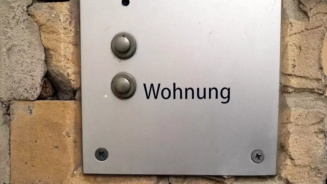 Klingel an einer Wohnung - Bild: über dts Nachrichtenagentur