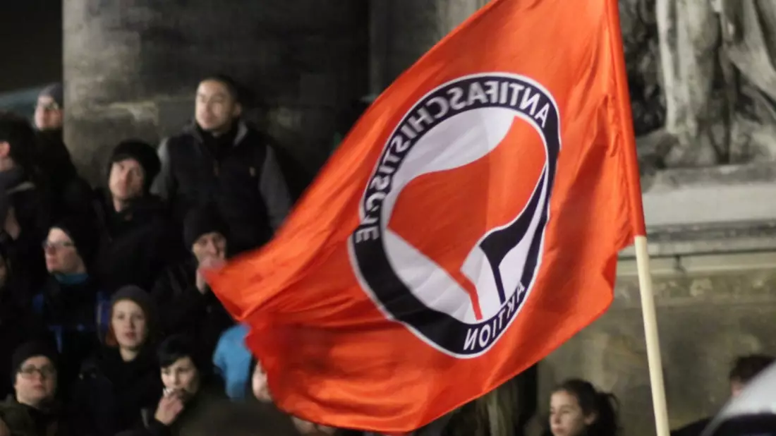 Antifa-Fahne - Bild: über dts Nachrichtenagentur