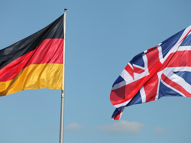 Fahnen von Deutschland und Großbritannien (Archiv) - Foto: über dts Nachrichtenagentur