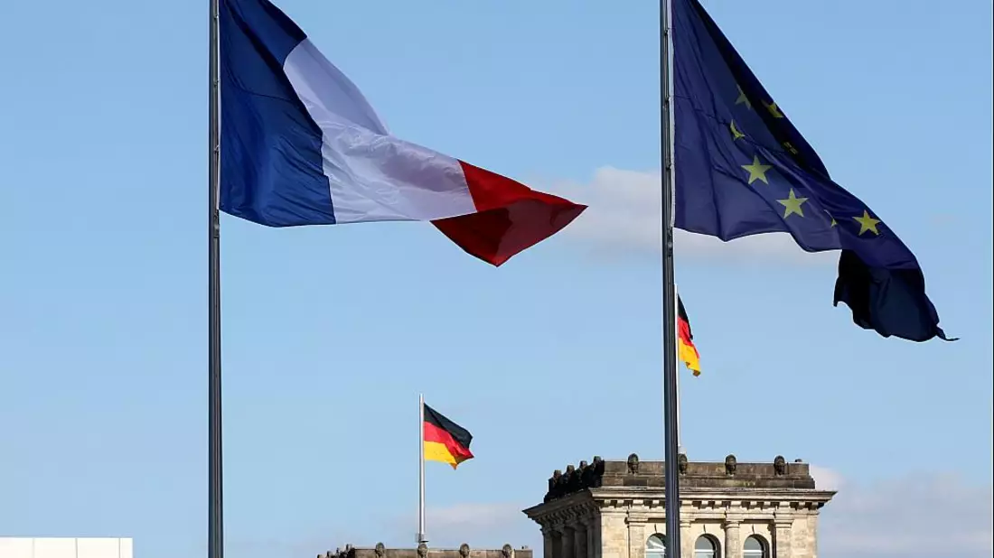 Fahnen von Deutschland, Frankreich und der EU (Archiv) - Bild: über dts Nachrichtenagentur
