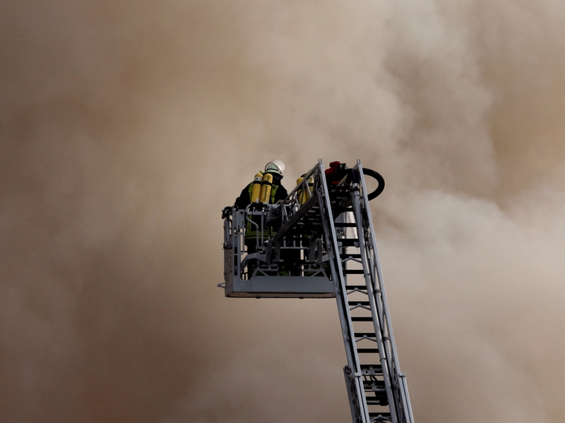 Feuerwehr auf einer Drehleiter - Foto: über dts Nachrichtenagentur