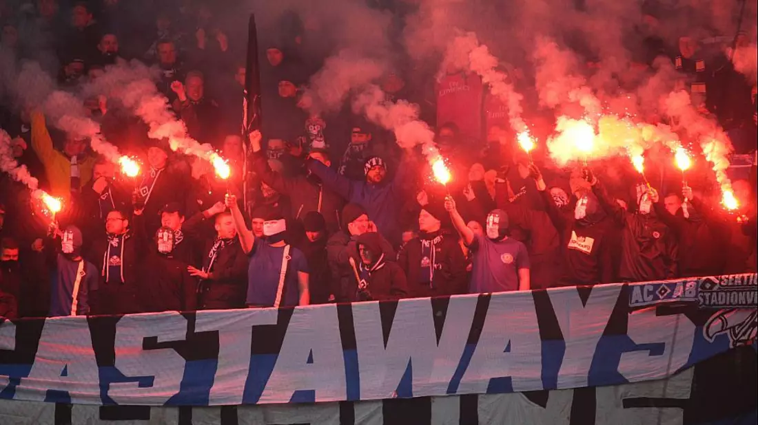 HSV-Fans mit Pyrotechnik (Archiv) - Bild: über dts Nachrichtenagentur