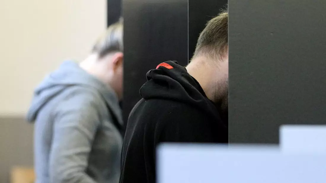 Wähler in einem Wahllokal (Archiv) - Bild: über dts Nachrichtenagentur