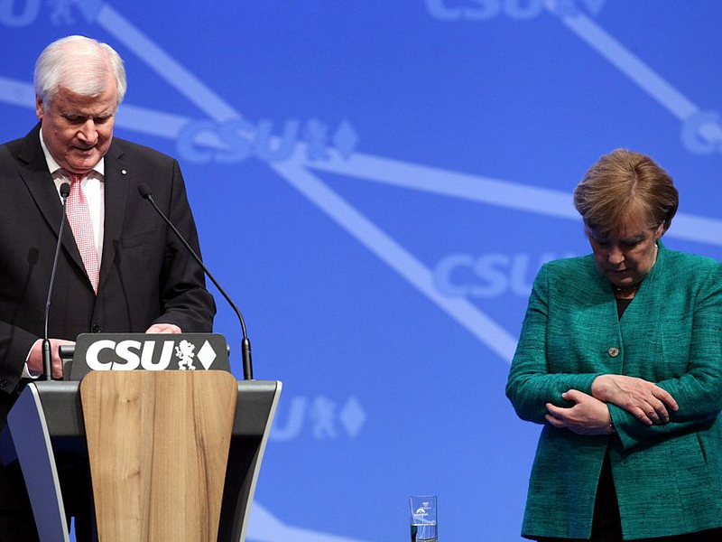 Horst Seehofer und Angela Merkel (Archiv) - Foto: über dts Nachrichtenagentur
