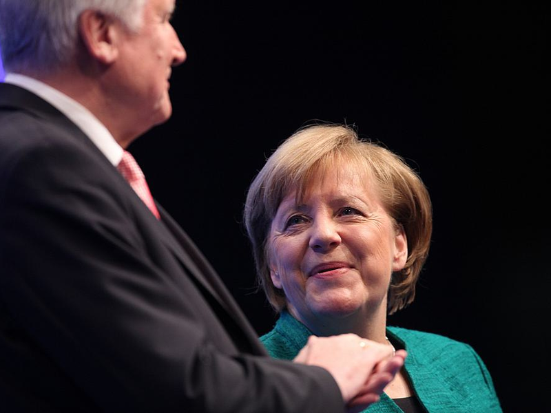 Horst Seehofer und Angela Merkel (Archiv) - Foto: über dts Nachrichtenagentur