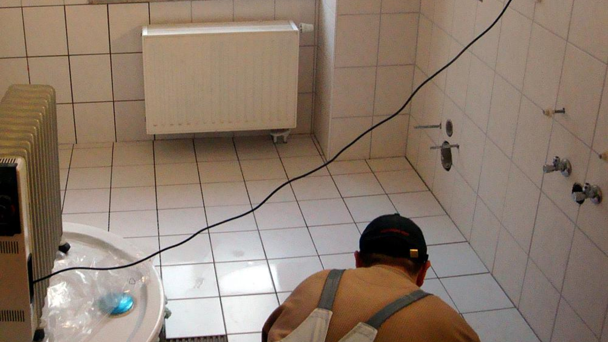 Fliesenleger - Foto: über dts Nachrichtenagentur