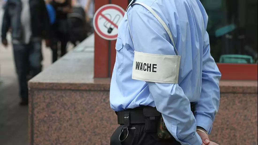 Privater Sicherheitsdienst an einer Kaserne (Archiv) - Bild: über dts Nachrichtenagentur