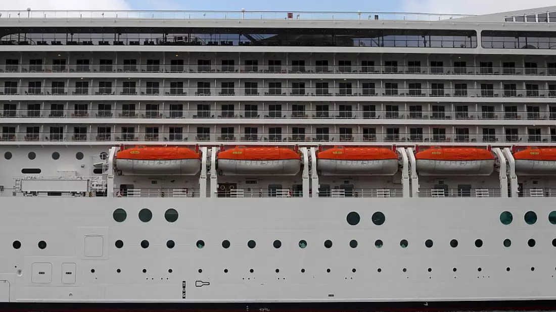Kreuzfahrtschiff mit Rettungsbooten (Archiv) - Bild: über dts Nachrichtenagentur