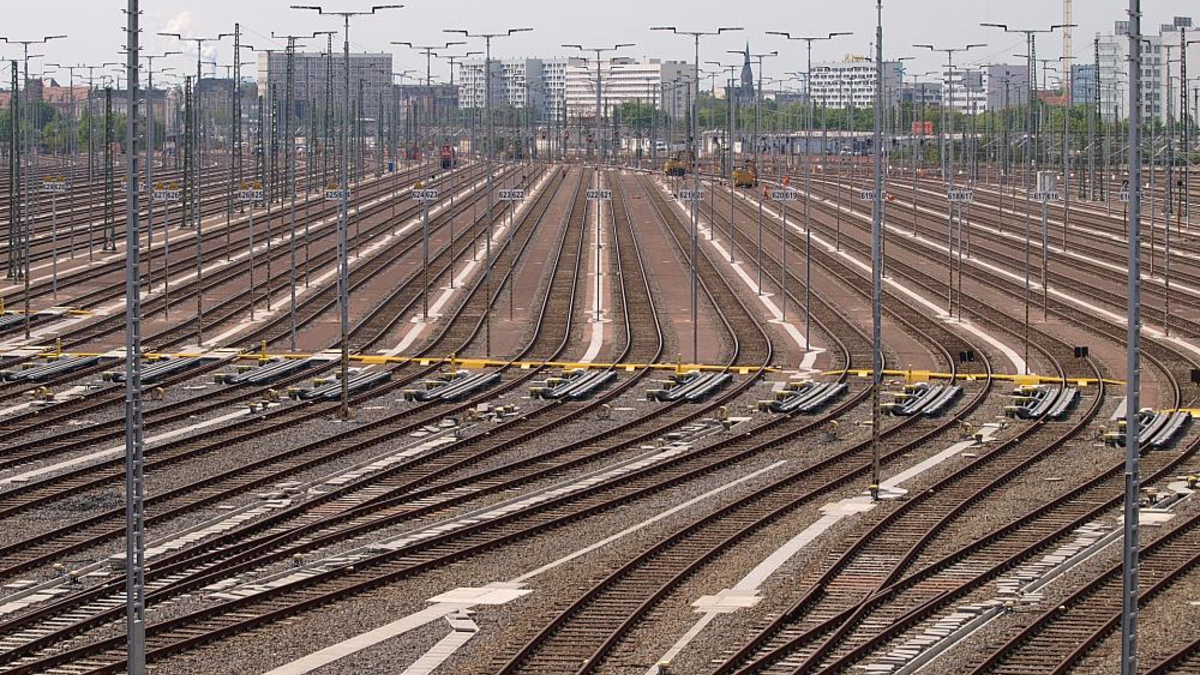 Gleisanlage in Halle (Saale) (Archiv) - Foto: über dts Nachrichtenagentur