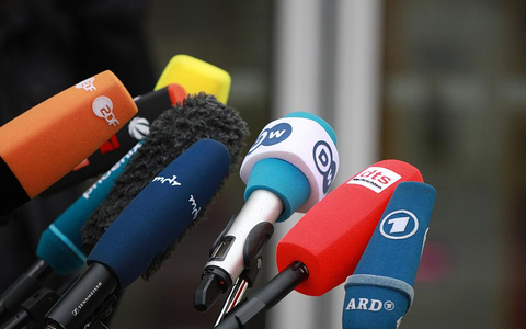 Mikrofone von Journalisten (Archiv) - Foto: über dts Nachrichtenagentur