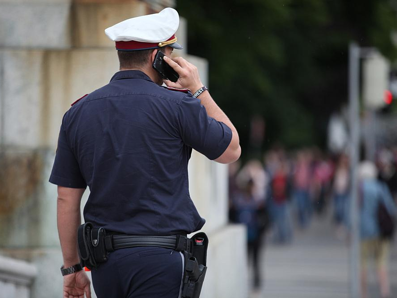 Österreichischer Polizist (Archiv) - Foto: über dts Nachrichtenagentur