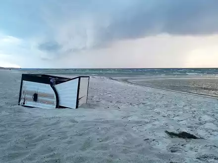 Umgekippter Strandkorb - Foto: über dts Nachrichtenagentur