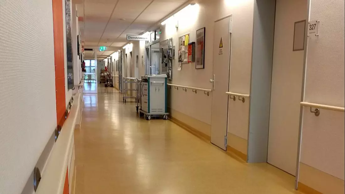 Krankenhausflur - Bild: über dts Nachrichtenagentur