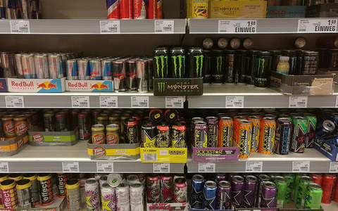Energydrinks im Supermarktregal (Archiv) - Foto: über dts Nachrichtenagentur
