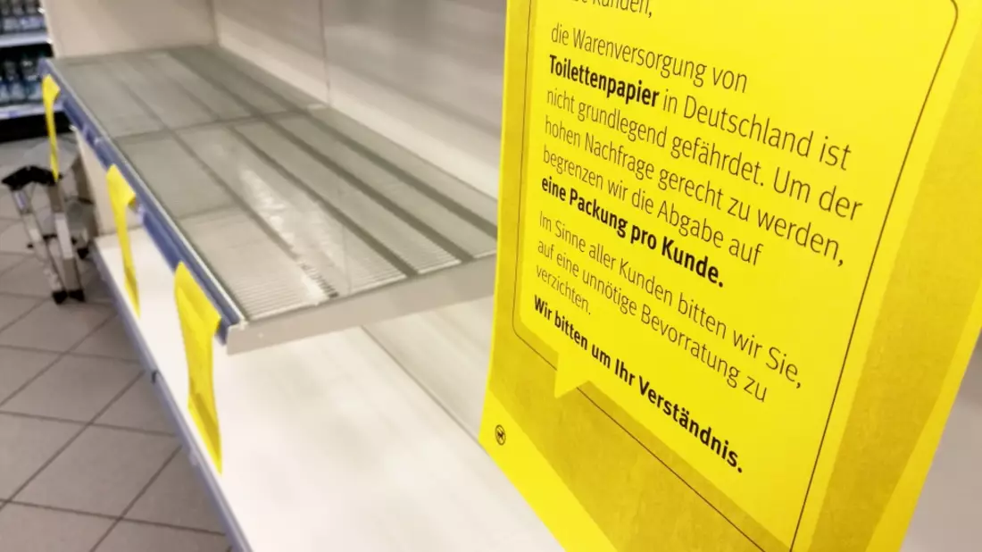 Fast ausverkauftes Klopapier im Supermarkt - Bild: über dts Nachrichtenagentur