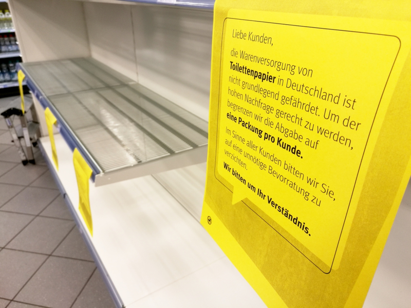 Fast ausverkauftes Klopapier im Supermarkt - Foto: über dts Nachrichtenagentur