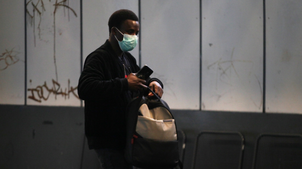 Mann mit Mund-Nasen-Schutz - Foto: über dts Nachrichtenagentur