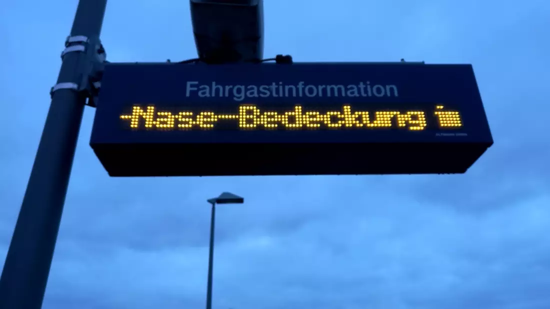 Hinweis auf Maskenpflicht für Fahrgäste - Bild: ?ber dts Nachrichtenagentur