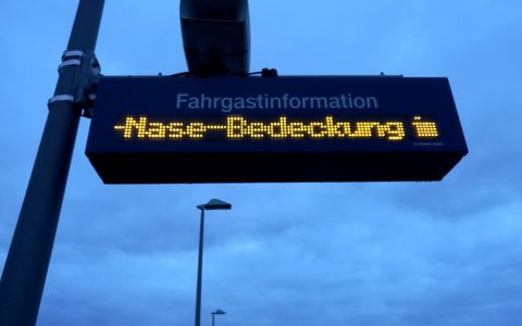 Hinweis auf Maskenpflicht für Fahrgäste - Foto: ?ber dts Nachrichtenagentur