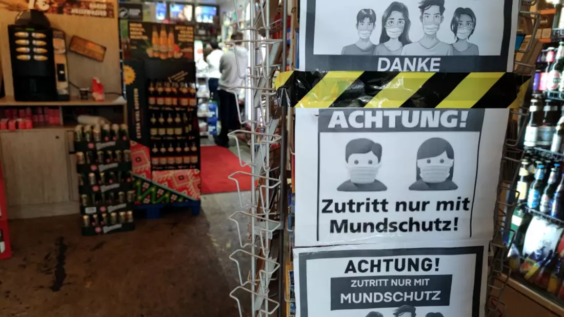 Hinweis auf Mund-Nasen-Schutz in einem Späti - Bild: ?ber dts Nachrichtenagentur