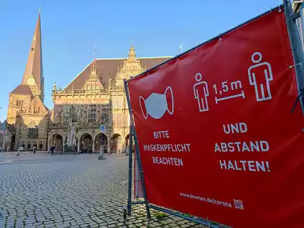 Hinweis auf Maskenpflicht in Bremens Innenstadt - Foto: ?ber dts Nachrichtenagentur
