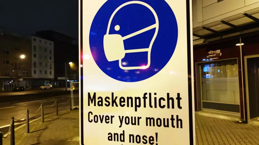 Hinweis auf Maskenpflicht - Bild: ?ber dts Nachrichtenagentur