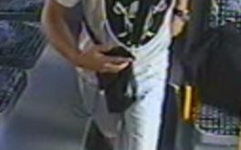 POL-LM: Professioneller Ladendieb gesucht - Öffentlichkeitsfahndung mit Bildmaterial der Videoüberwachung - Foto: presseportal.de