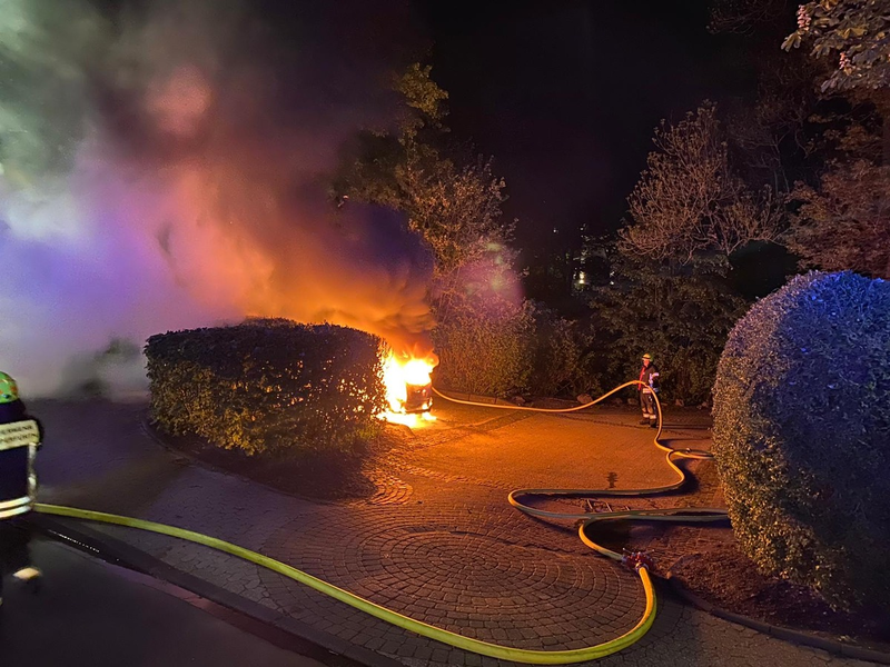 POL-PDKH: Vollbrand eines PKW auf der B41 - Foto: presseportal.de