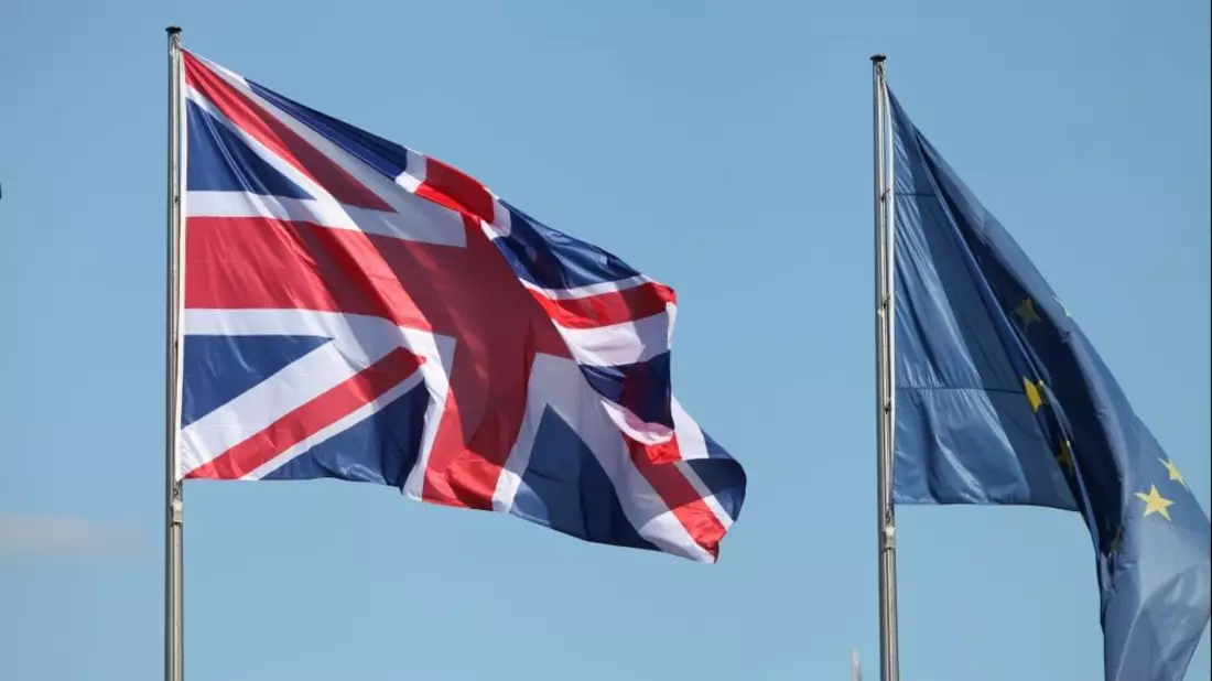 Fahnen von EU und Großbritannien - Bild: über dts Nachrichtenagentur