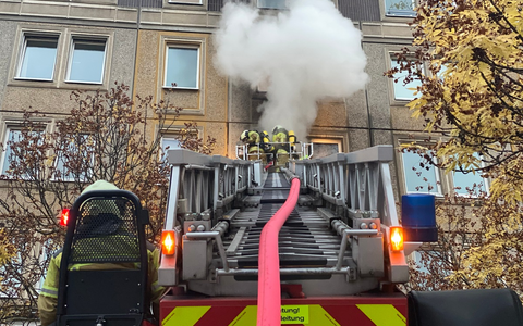 FW-OB: Zwei Verkehrsunfälle fordern Einsatz der Feuerwehr - Schwerer Unfall auf der A3 mit verletzten Pferden - Foto: presseportal.de FW-OB: Zwei Verkehrsunfälle fordern Einsatz der Feuerwehr - Schwerer Unfall auf der A3 mit verletzten Pferden - Foto: presseportal.de