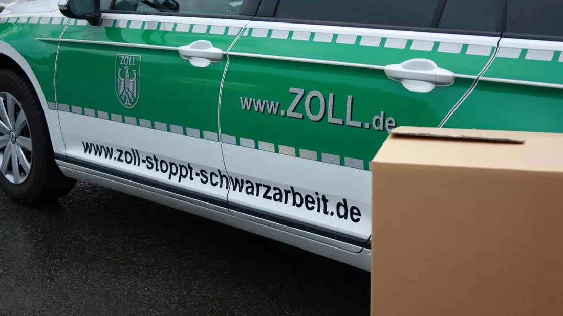 HZA-KO: Zoll führt Mindestlohnprüfungen durch - Teil einer der größten grenzüberschreitenden Prüfaktionen in der Europäischen Union - Bild: presseportal.de