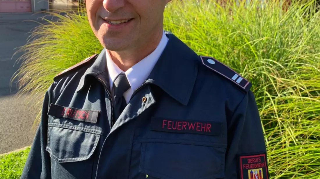 FW Hünxe: Verkehrsunfall endet glimpflich - Betriebsmittel laufen aus - Bild: presseportal.de