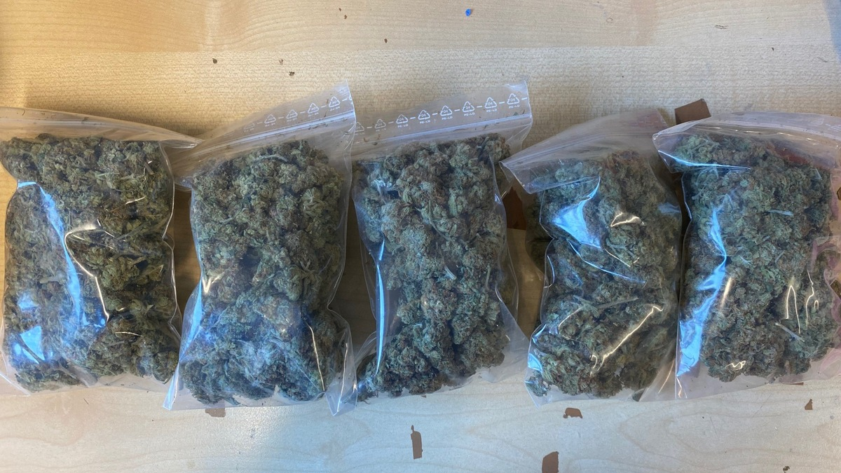 FW Ratingen: Gemeldeter Brand in Dachgeschosswohnung - Feuerwehr Ratingen verhindert Schlimmeres - Foto: presseportal.de