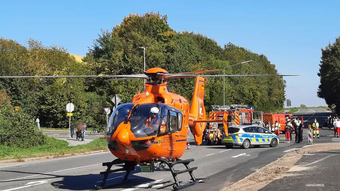 FW-PL: Ortsteil Stadtmitte - Schwerer Verkehrsunfall am frühen Morgen - Bild: presseportal.de