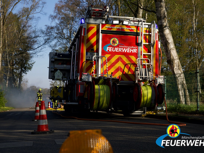 FW-MG: Gerissene Oberleitung - Regional-Express evakuiert - Foto: presseportal.de