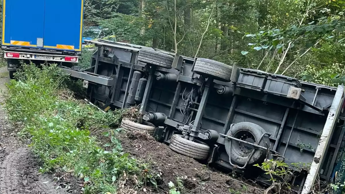 POL-PPRP: Länderübergreifende Kontrolle des gewerblichen Güterverkehrs - Bild: presseportal.de