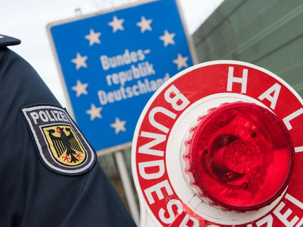 BPOL-BadBentheim: Bekiffter 17-Jähriger fuhr ohne Führerschein in mutmaßlich unterschlagenem Auto - Foto: presseportal.de