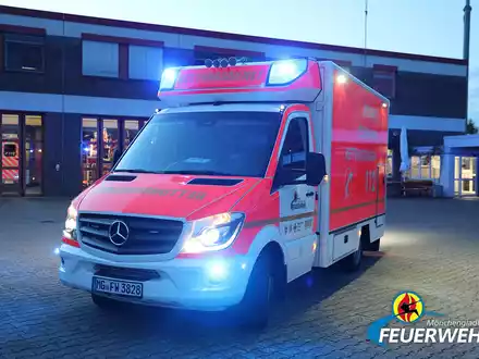 FW-MG: Einsatzkräfte werden an den Spielort Düsseldorf verlegt - Foto: presseportal.de