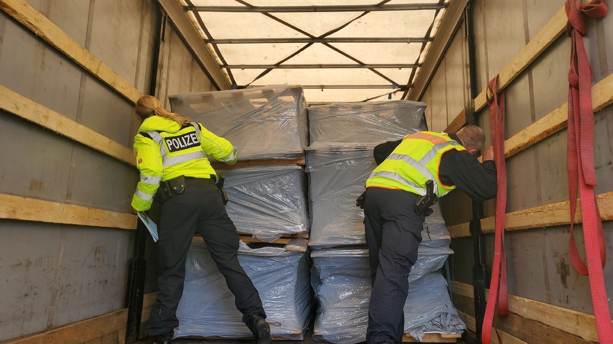 POL-HK: Soltau: Kontrollen in Soltau (Foto anbei); Soltau: Schlägerei; Böhme-Kirchwahlingen: Diebstahl auf Alpakahof - Polizei sucht Zeugen, etc. - Foto: presseportal.de