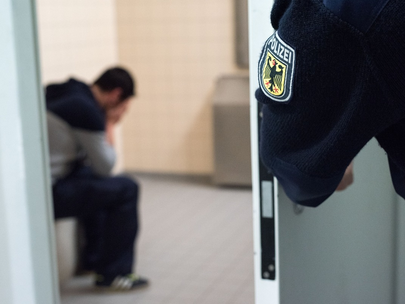 Bundespolizeidirektion München: Iraker muss 287 Tage ins Gefängnis / Bundespolizei verhaftet Betrüger und Urkundenfälscher - Foto: presseportal.de