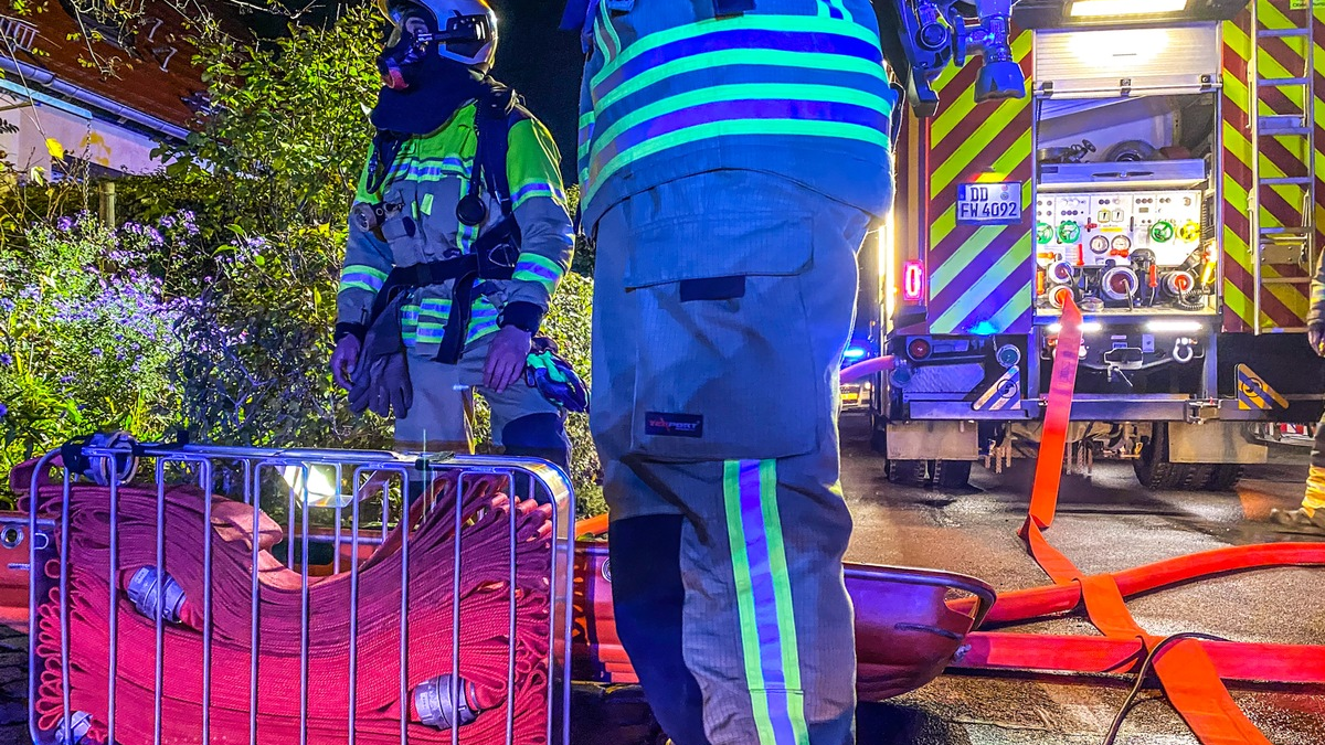 FW Dresden: Feuerwehr rettet eine Person aus brennender Wohnung - Foto: presseportal.de